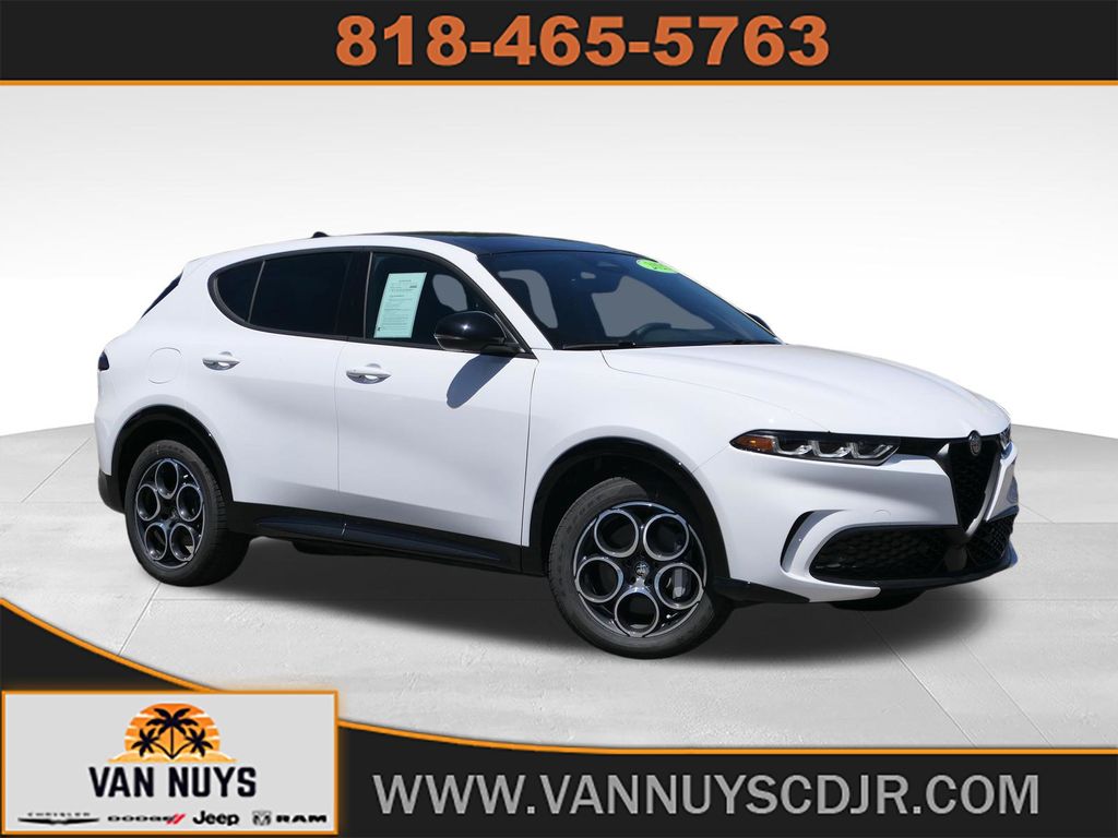 White 2025 Alfa Romeo Tonale Hybrid All-Wheel Drive 6-Speed Automatic