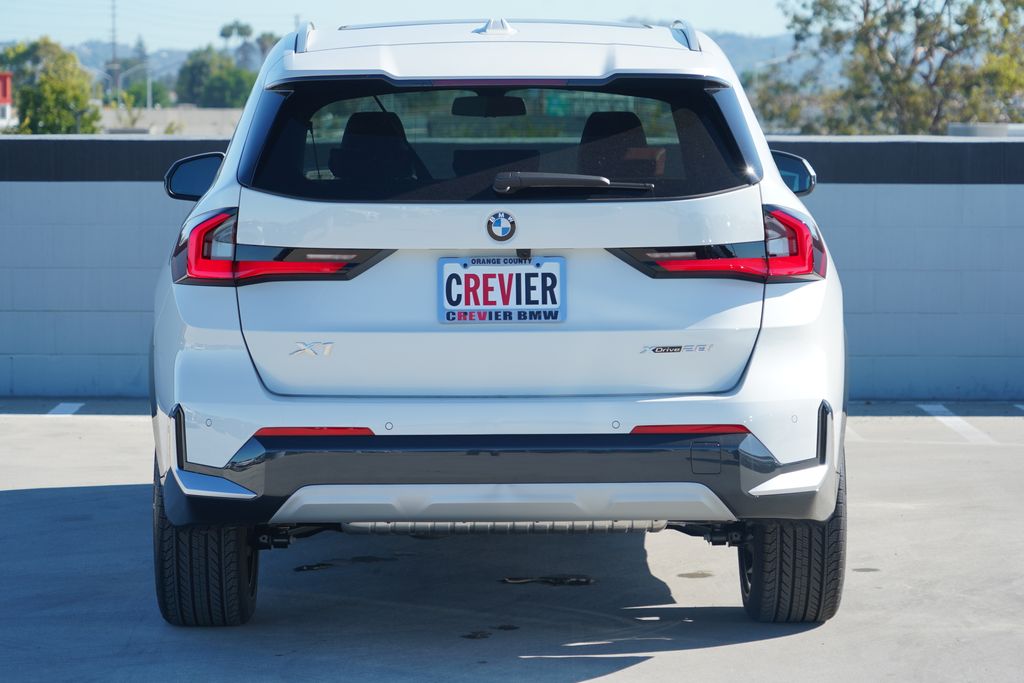 Thumbnail: 2027 BMW X1 - 7