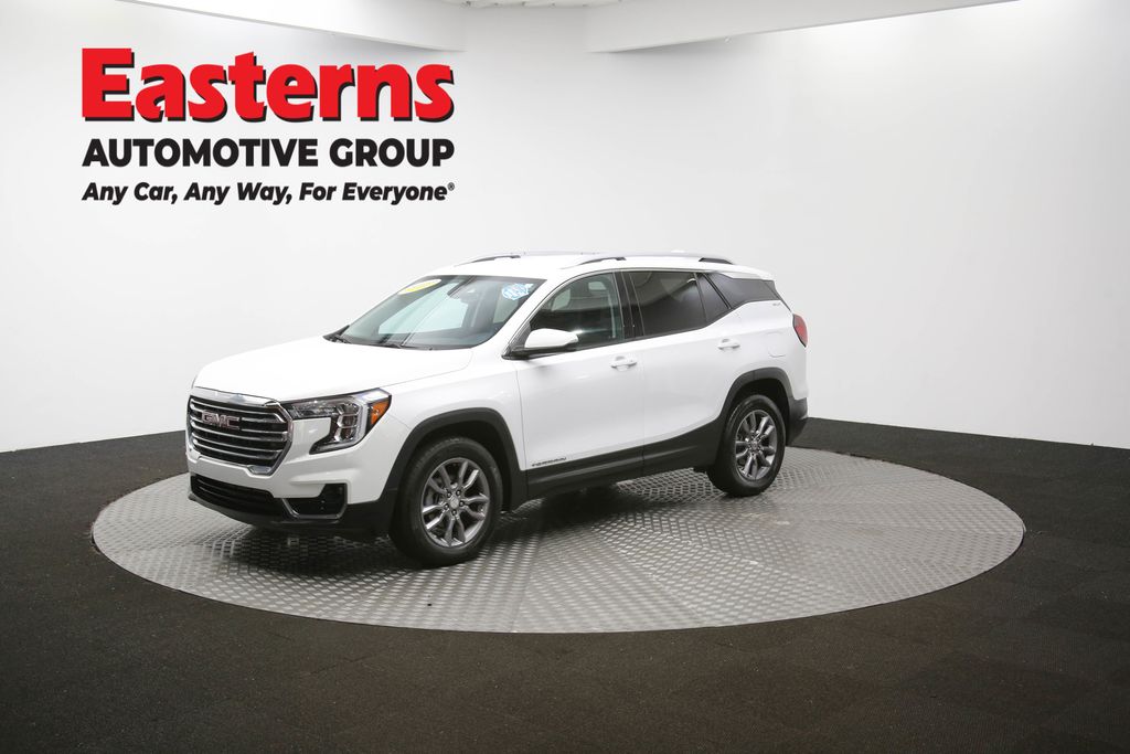 Used 2024 White GMC SLT image 55