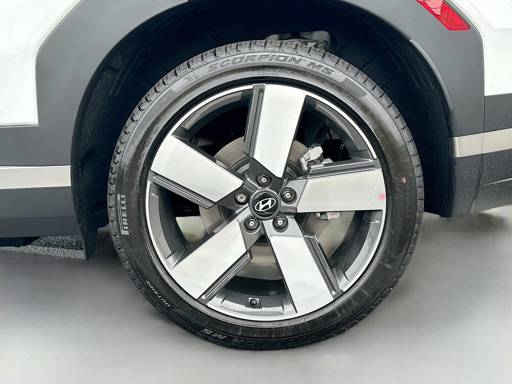 2025 Hyundai Santa Fe Limited 23