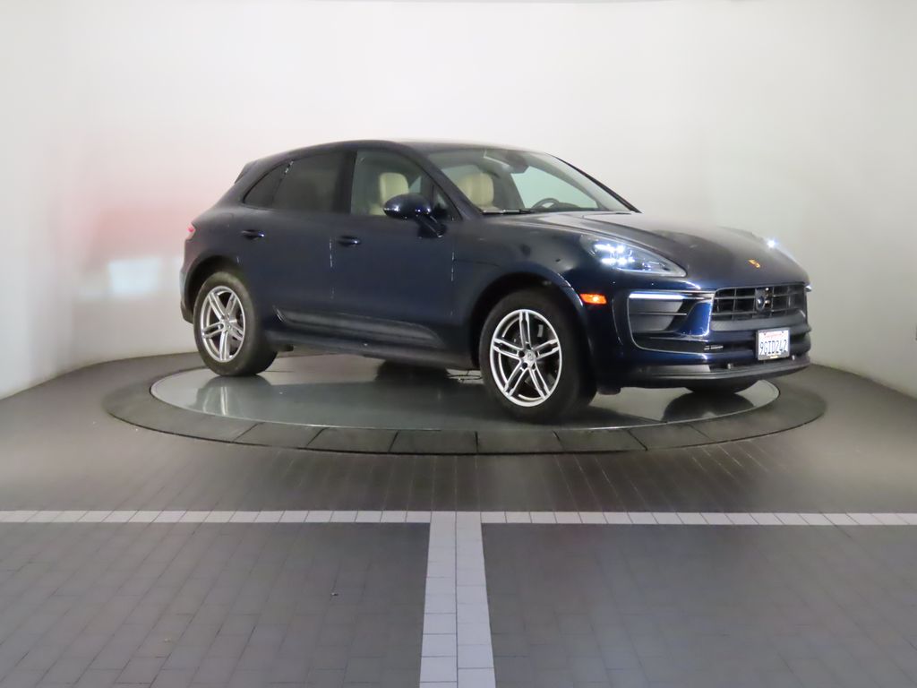 Thumbnail: 2023 Porsche Macan - 9