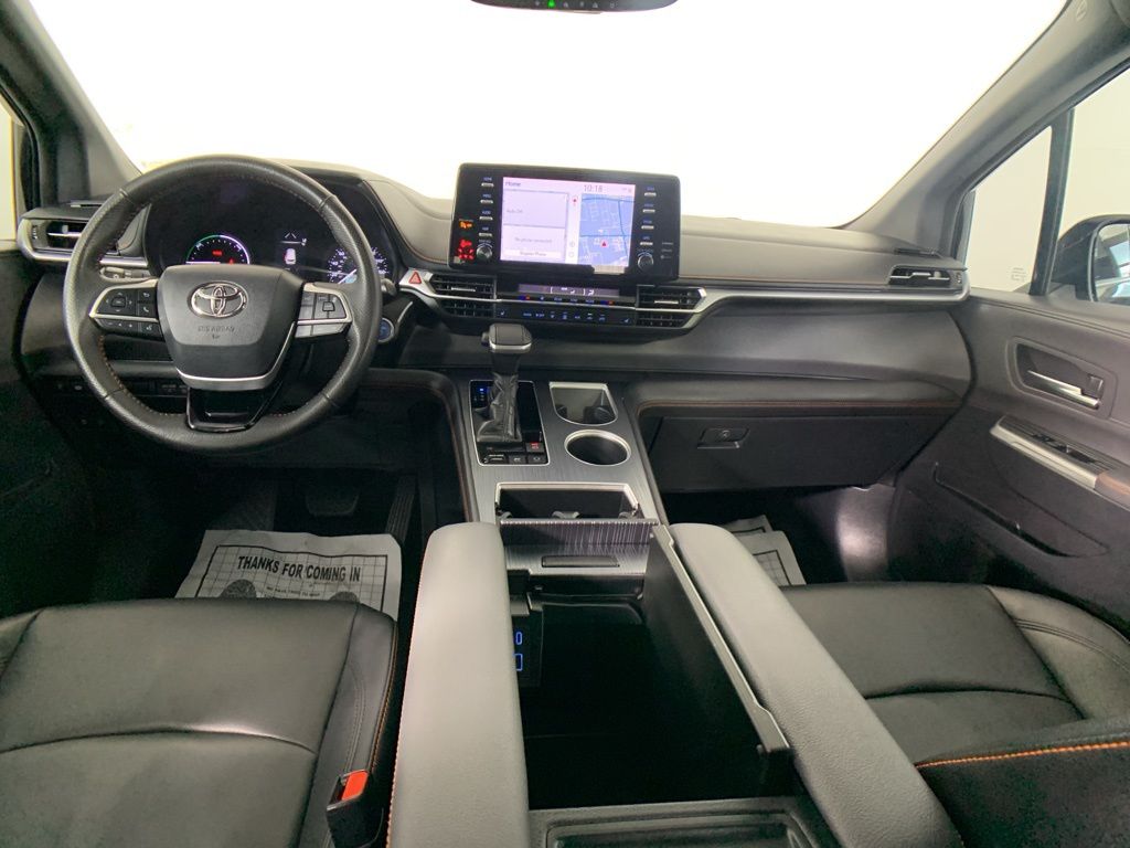 2021 Toyota Sienna XSE 21