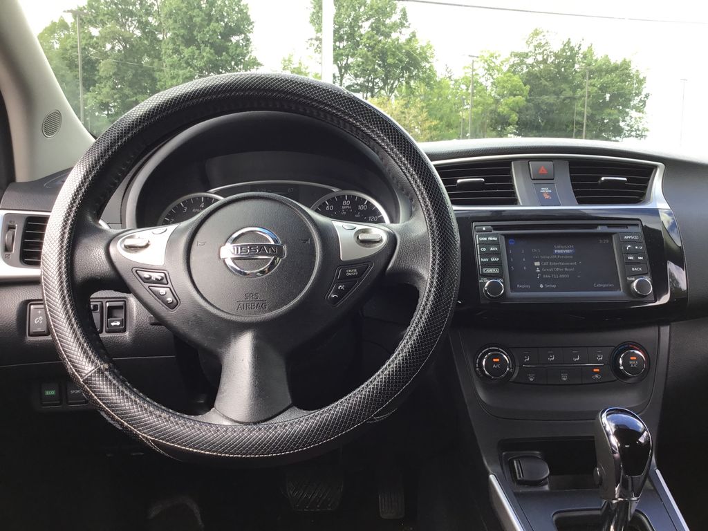 Thumbnail: 2017 Nissan Sentra - 7