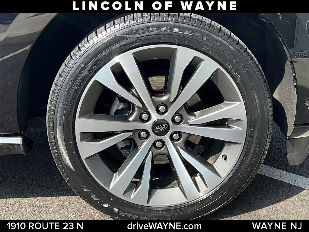 2020 Ford Expedition Platinum photo