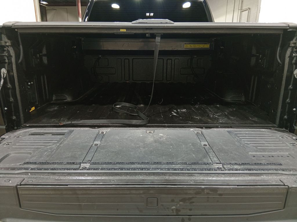 2024 Ford F-150 Lightning Flash