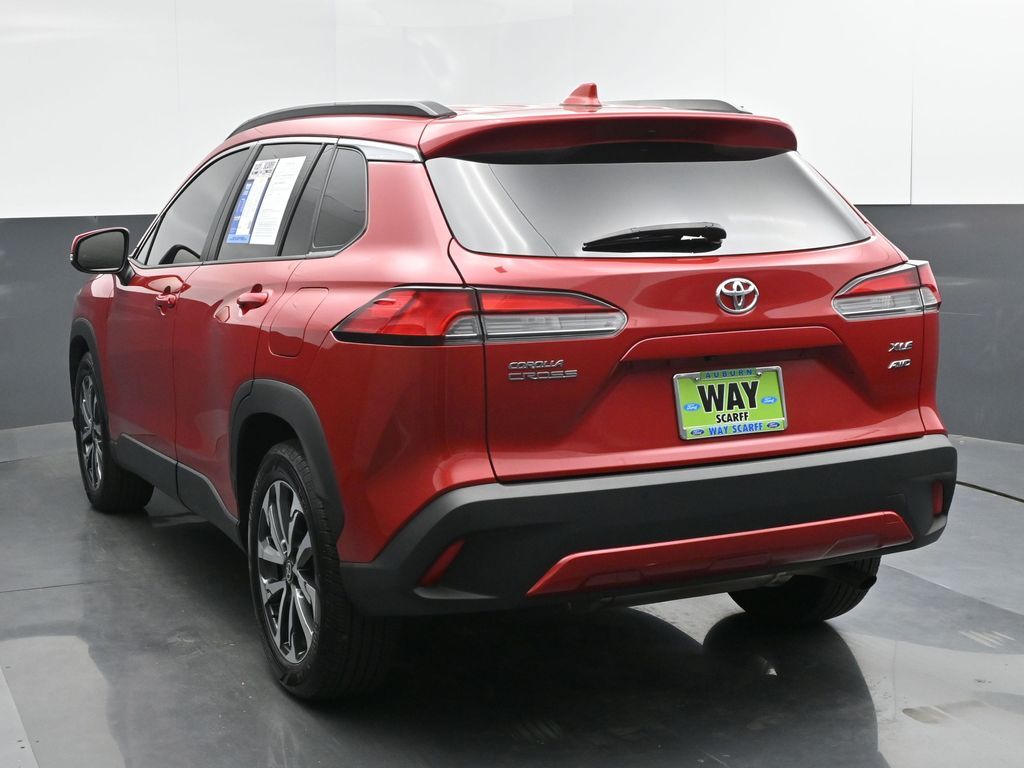 2023 Toyota Corolla Cross XLE