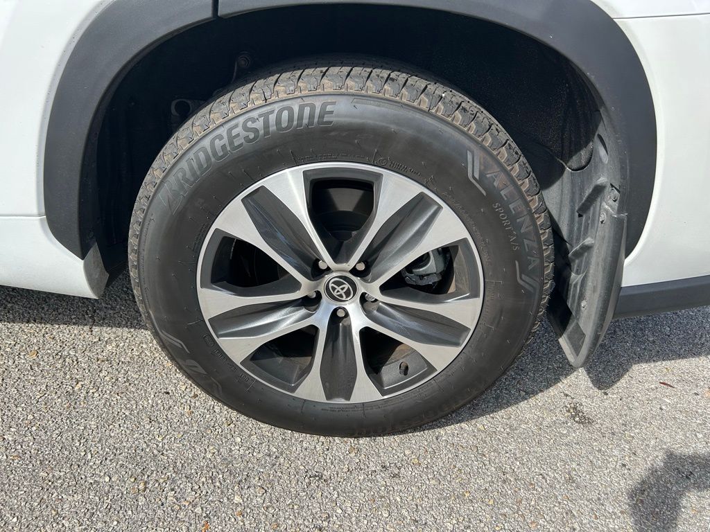 Thumbnail: 2025 Toyota Highlander - 9