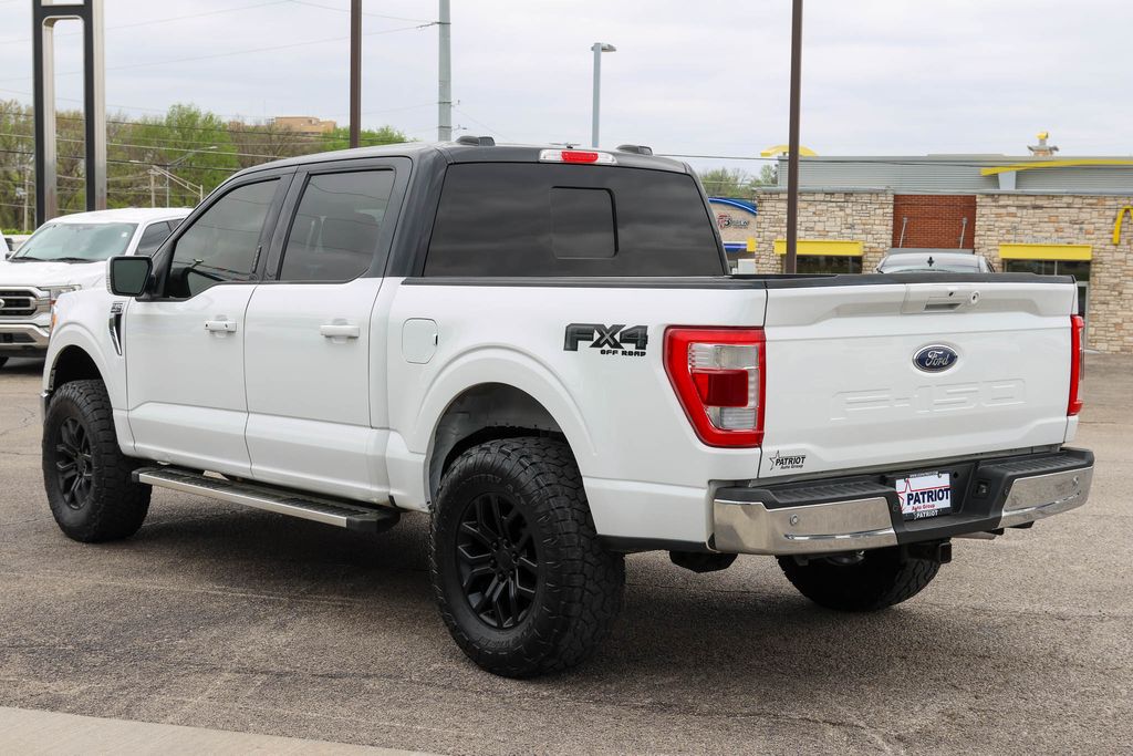 View vehicle photo 5