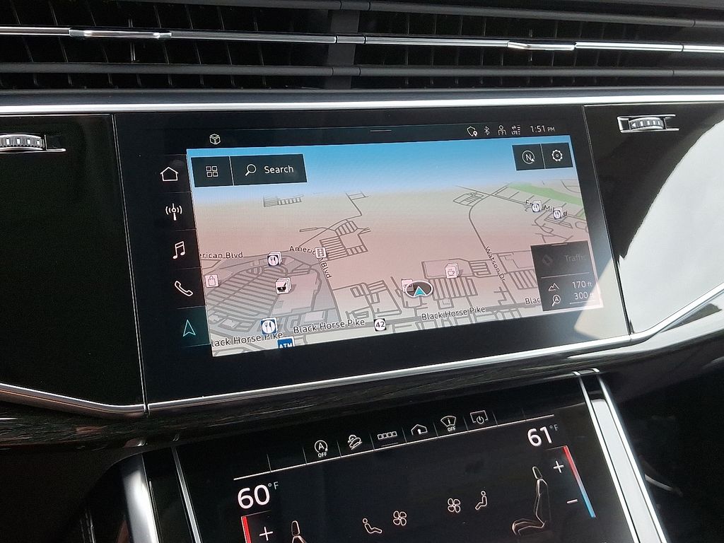 Thumbnail: 2022 Audi Q8 - 18