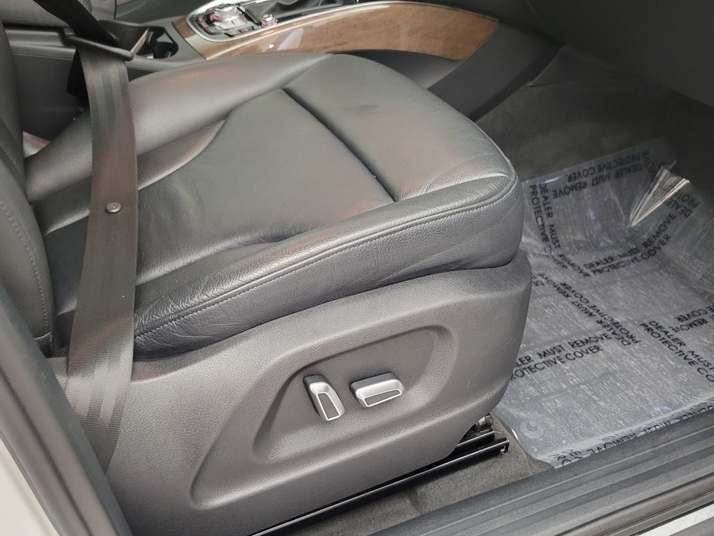 Thumbnail: 2016 Audi Q5 - 14