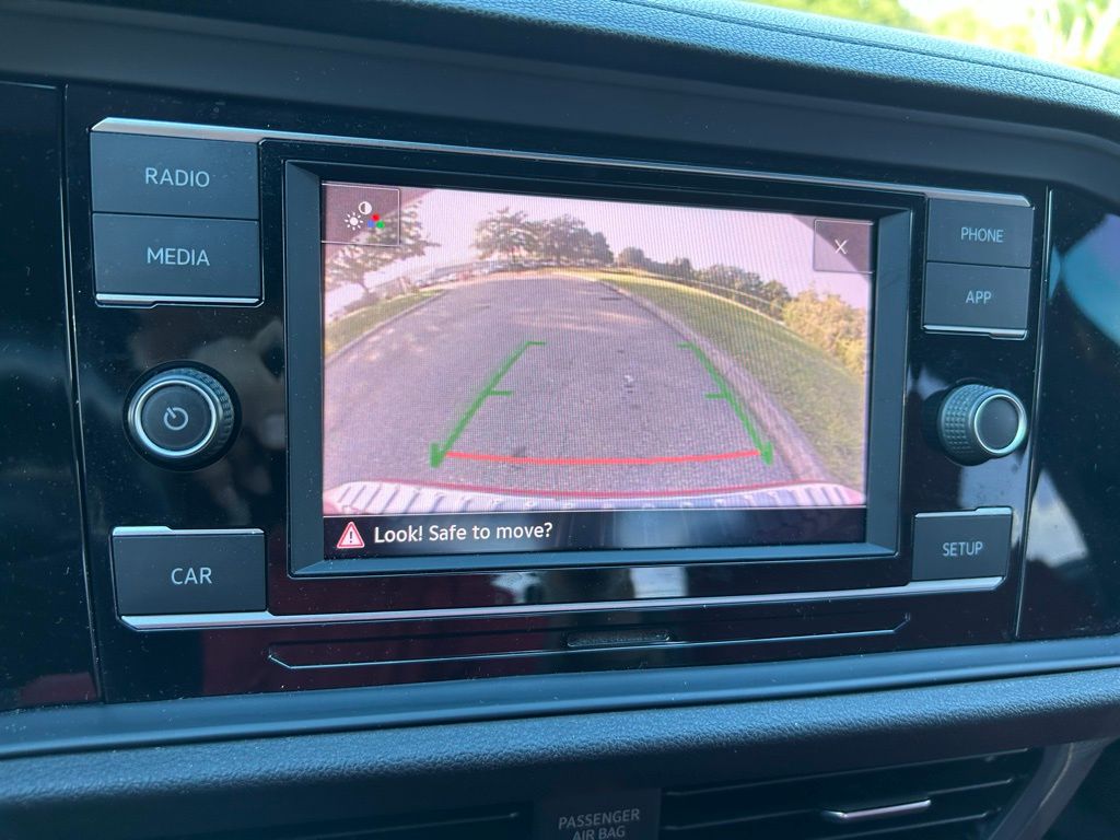 Thumbnail: 2019 Volkswagen Jetta - 24