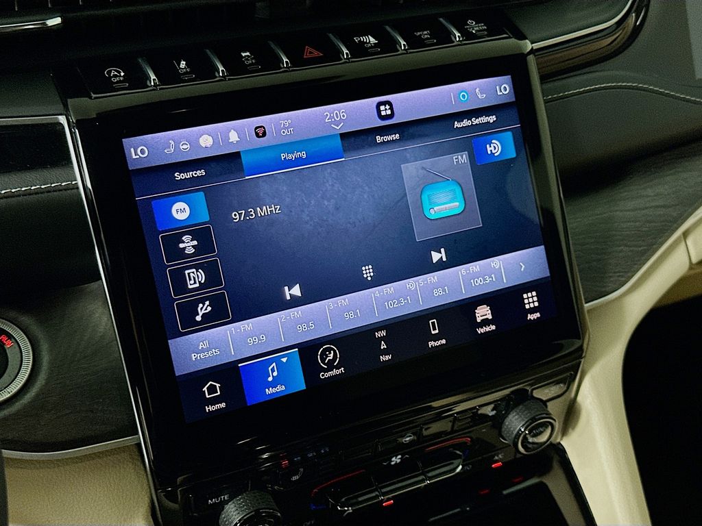 2023 Jeep Grand Cherokee Limited Edition 15