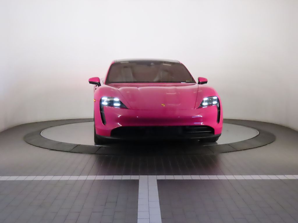 Thumbnail: 2022 Porsche Taycan - 10