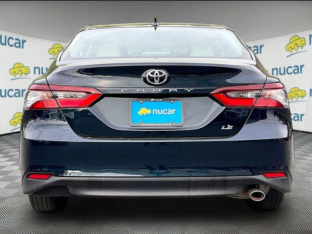 2021 Toyota Camry — photo 5