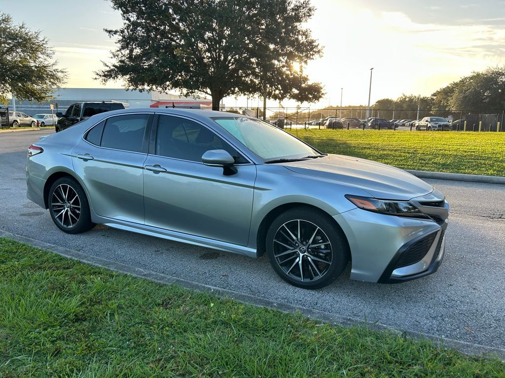 Thumbnail: 2022 Toyota Camry - 7