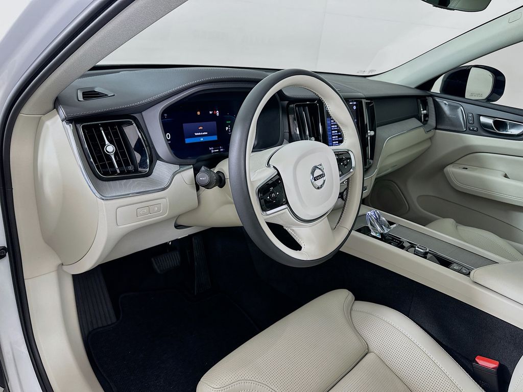 Thumbnail: 2024 Volvo XC60 - 9