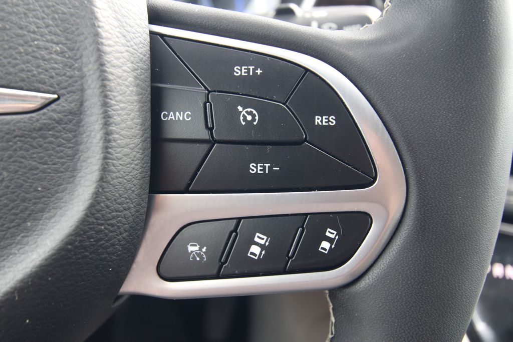 Used 2023 Chrysler Pacifica Hybrid Van