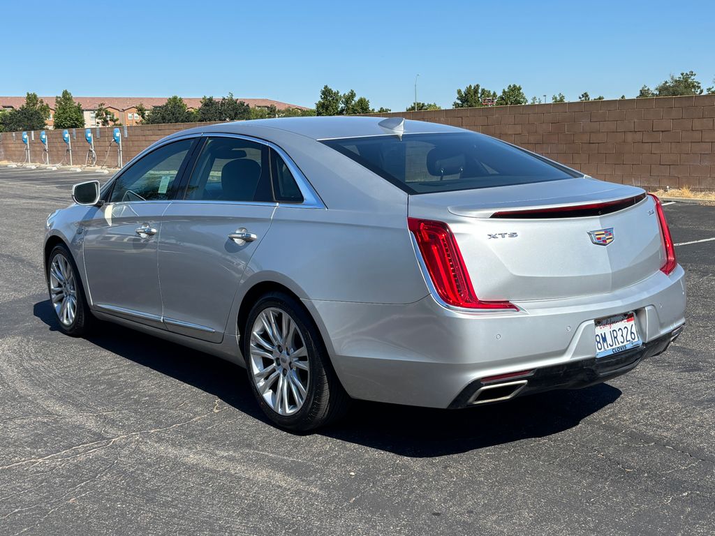 Thumbnail: 2018 Cadillac XTS - 7