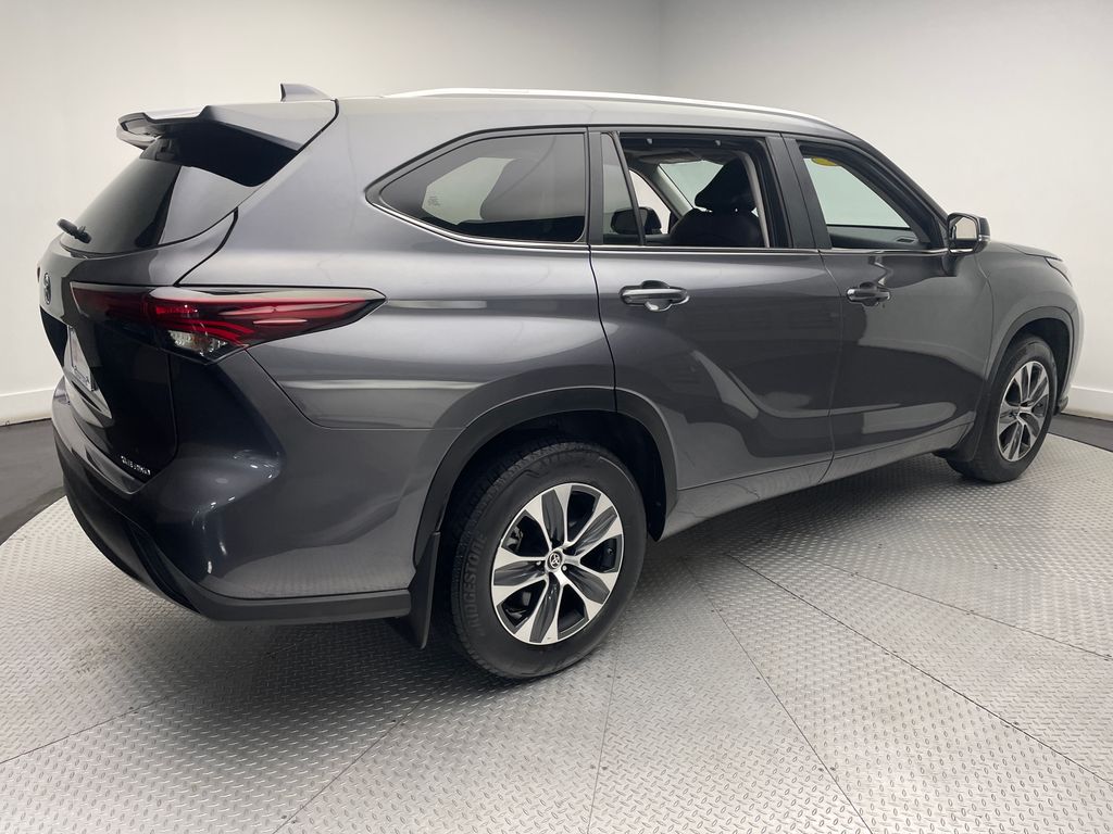 2024 Toyota Highlander XLE 5