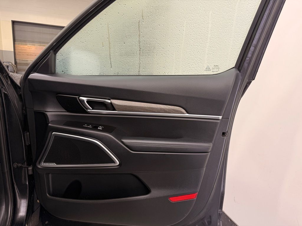 Thumbnail: 2022 Kia Telluride - 29