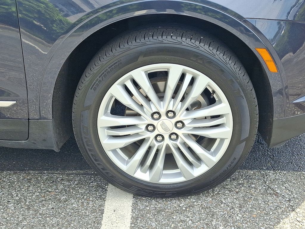 Thumbnail: 2019 Cadillac XT5 - 8