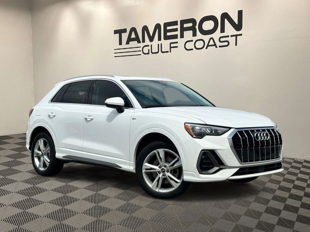 Ibis White 2022 Audi Q3 quattro Premium S Line 45 TFSI SUV / Crossover All-Wheel Drive 8-Speed Automatic