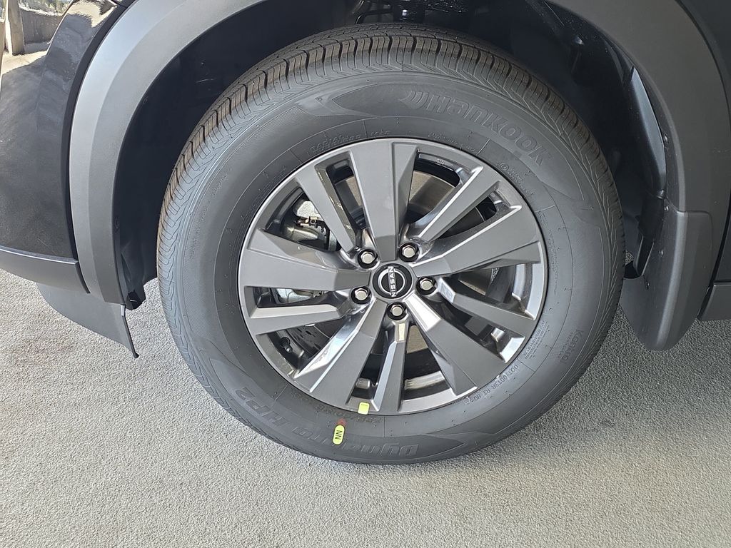 new 2026 Nissan Pathfinder car, priced at $33,008