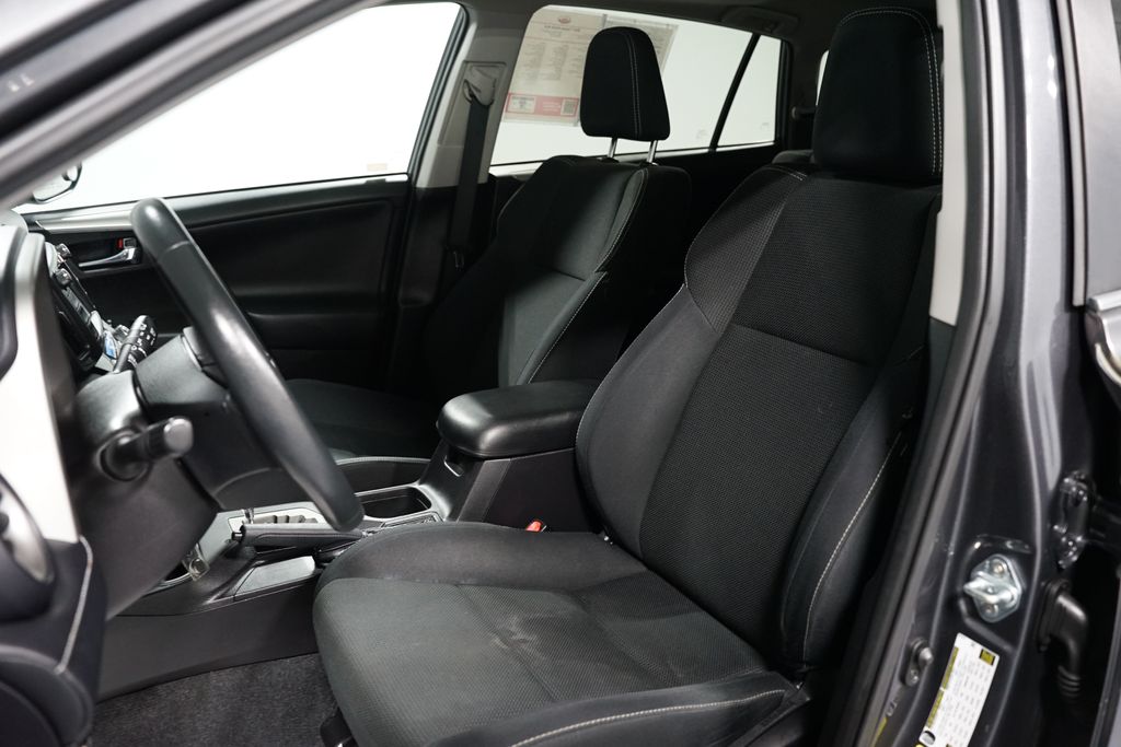 Thumbnail: 2017 Toyota RAV4 - 24