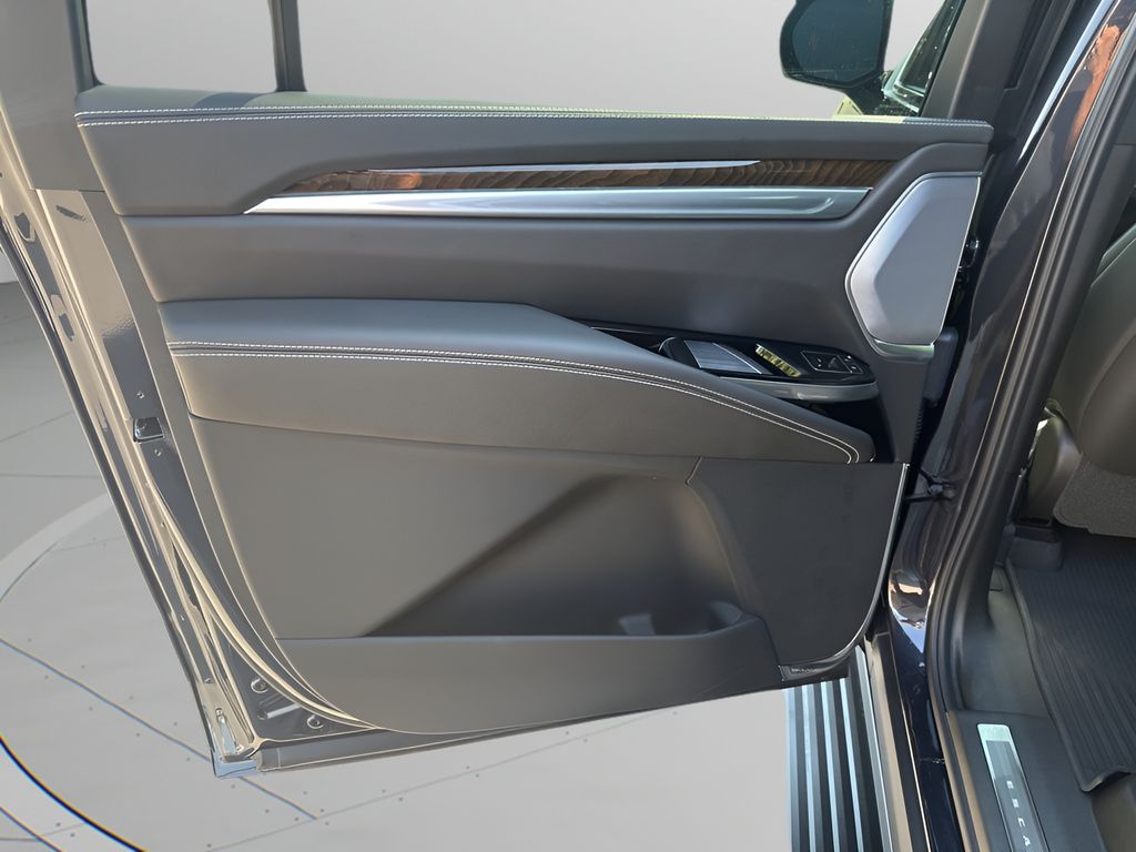 New Car 2025 Cadillac Escalade Esv  Premium Luxury Platinum For Sale In Austin, Texas