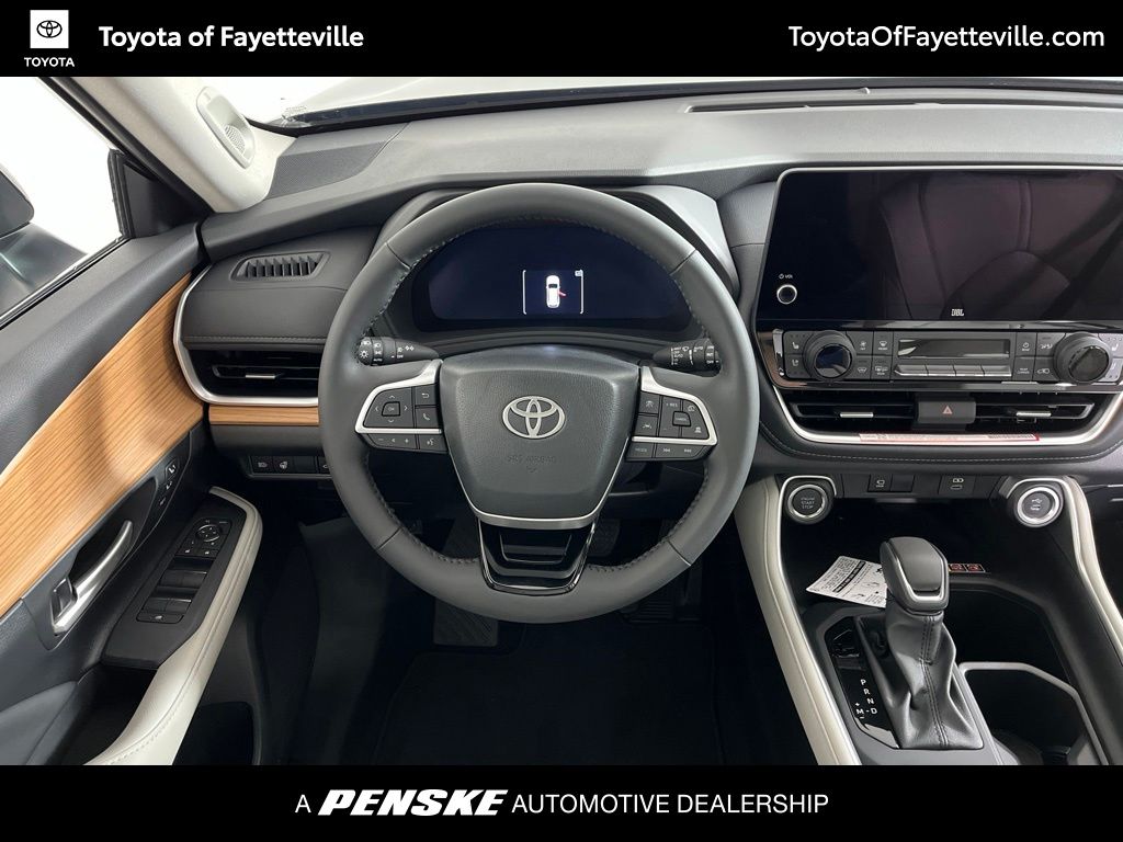 Thumbnail: 2026 Toyota Grand Highlander - 21