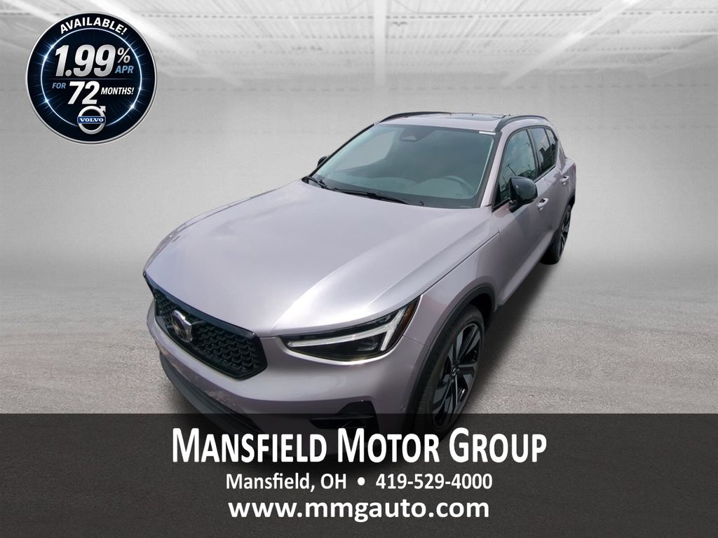 2026 Volvo XC40 B5 Ultra