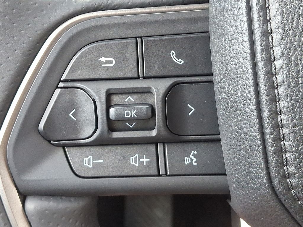 Thumbnail: 2025 Toyota 4Runner - 21