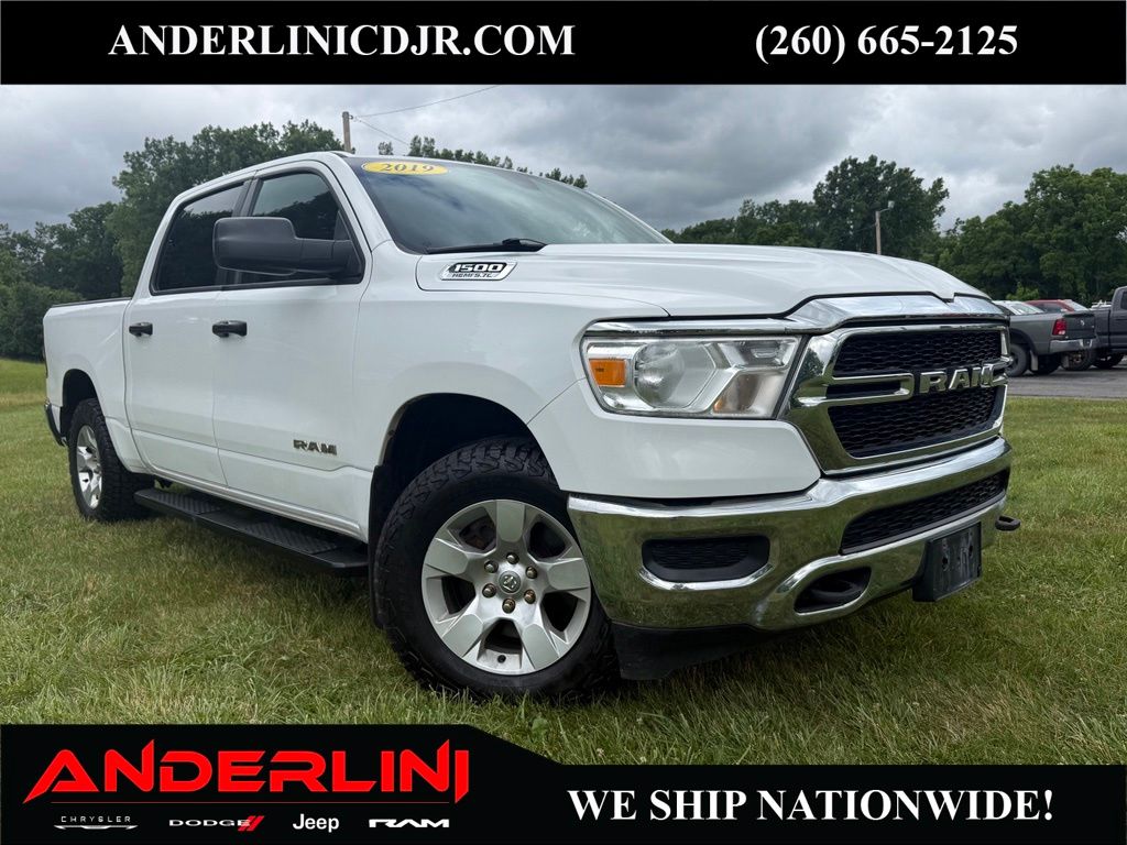 Bright White Clearcoat 2019 RAM 1500 Pickup Truck Four-Wheel Drive 8-Speed Automatic