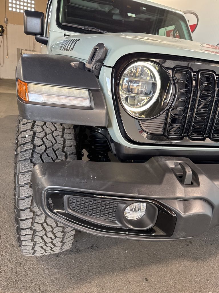 Thumbnail: 2024 Jeep Wrangler - 16