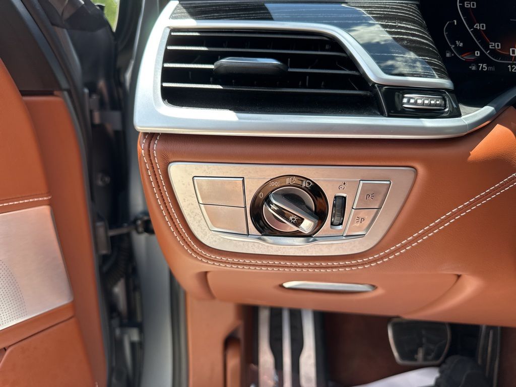 2022 Frozen Bluestone Metallic BMW 7 Series M760i AWD Sedan