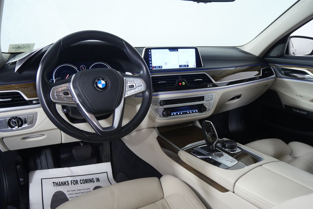 Thumbnail: 2018 BMW 7 Series - 19