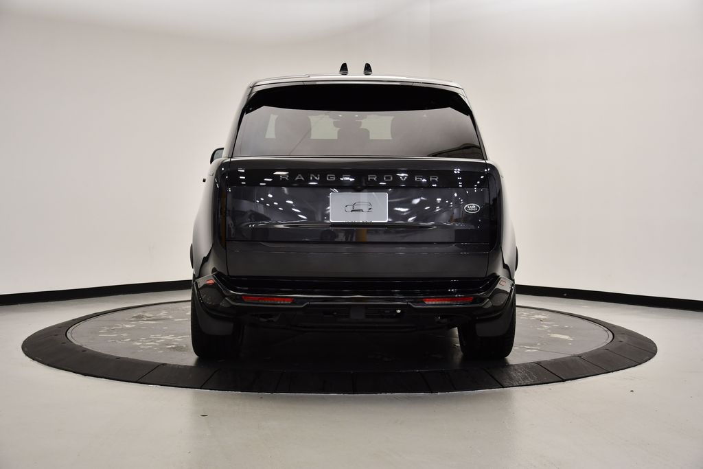 2023 Land Rover Range Rover SE 4