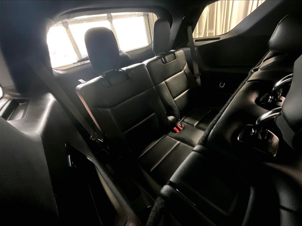 2025 Ford Explorer — photo 17