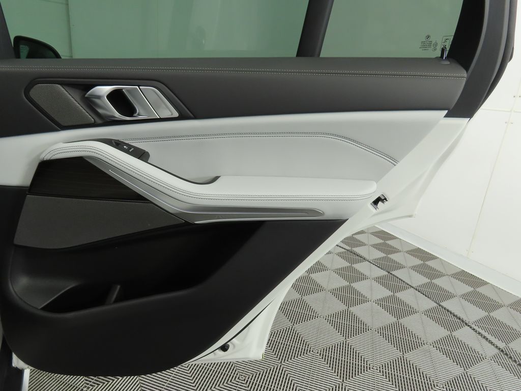 Thumbnail: 2026 BMW X5 - 27