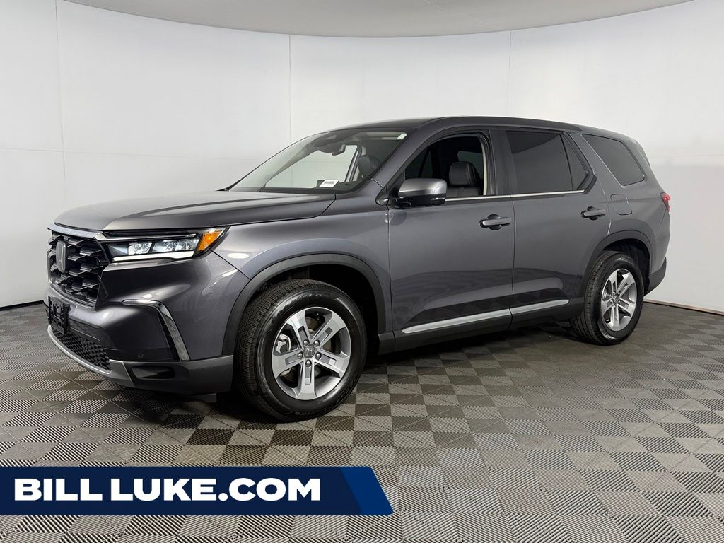 Gray (Modern Steel Metallic) 2025 Honda Pilot SUV / Crossover All-Wheel Drive Automatic