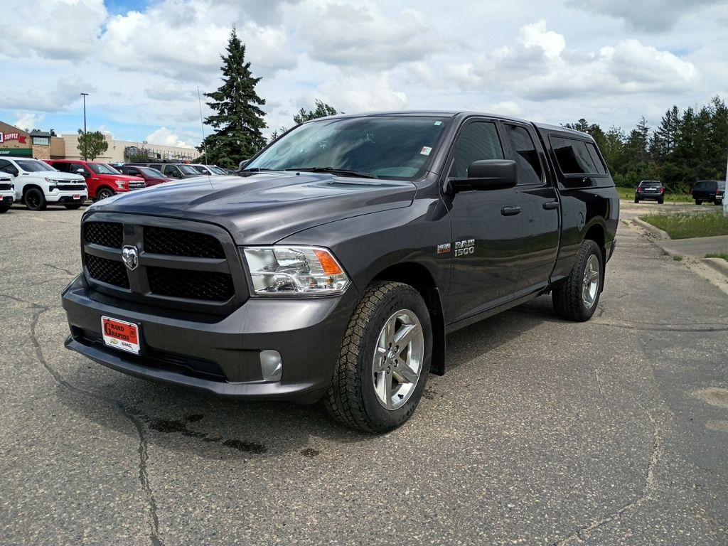 Gray (Granite Crystal Metallic Clearcoat) 2017 RAM 1500 Pickup Truck Four-Wheel Drive 8-Speed Automatic