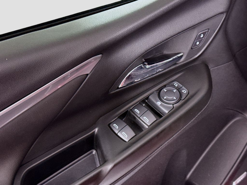 Thumbnail: 2023 Chevrolet Bolt EV - 23