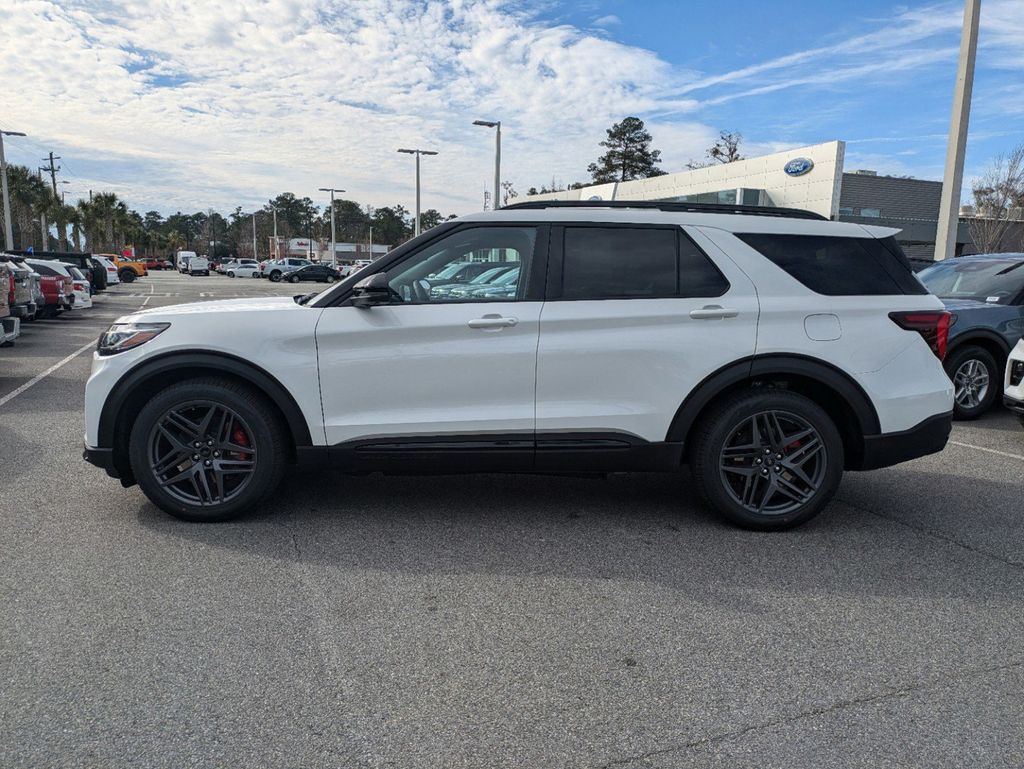 2025 Ford Explorer ST