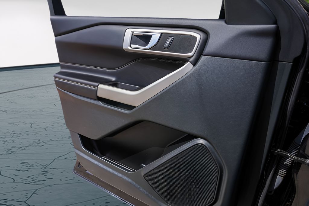 Used Car 2023 Ford Explorer  Xlt For Sale Under $30,000 In Austin, Texas