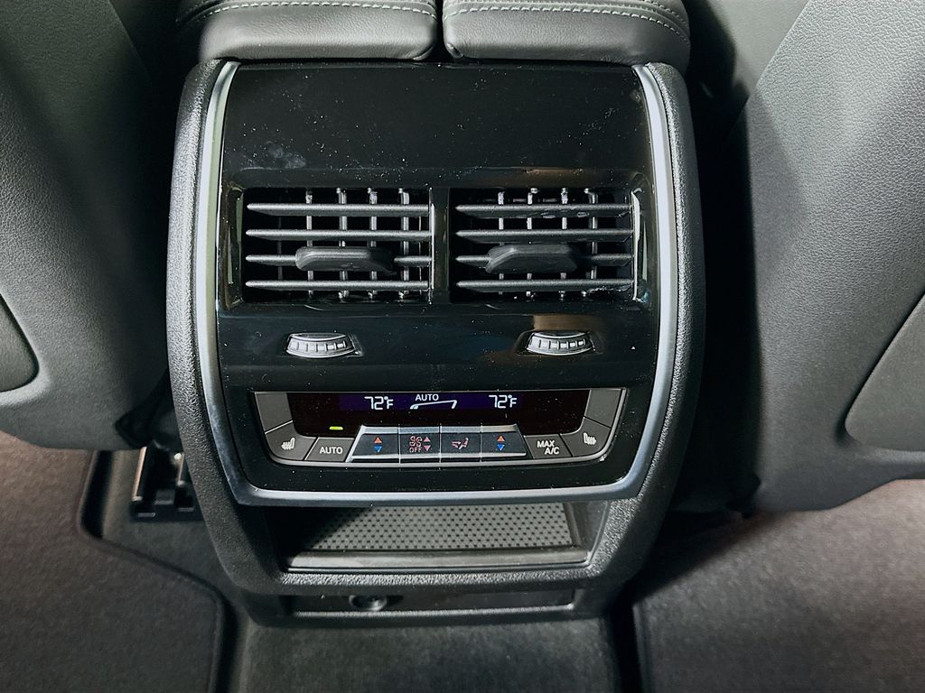 Thumbnail: 2026 BMW X5 - 18