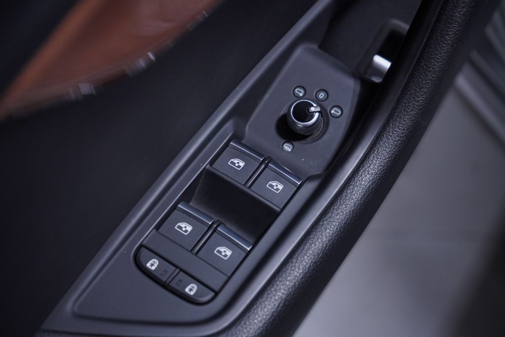 Thumbnail: 2022 Audi A4 - 17