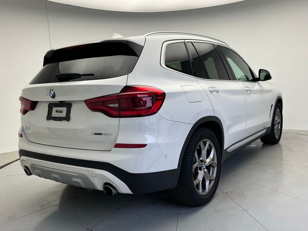 Thumbnail: 2021 BMW X3 - 3