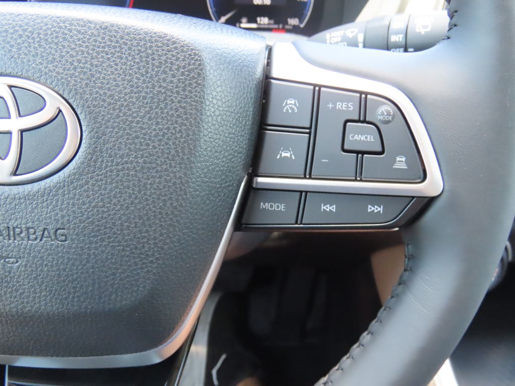 2025 Toyota Grand Highlander Limited 12