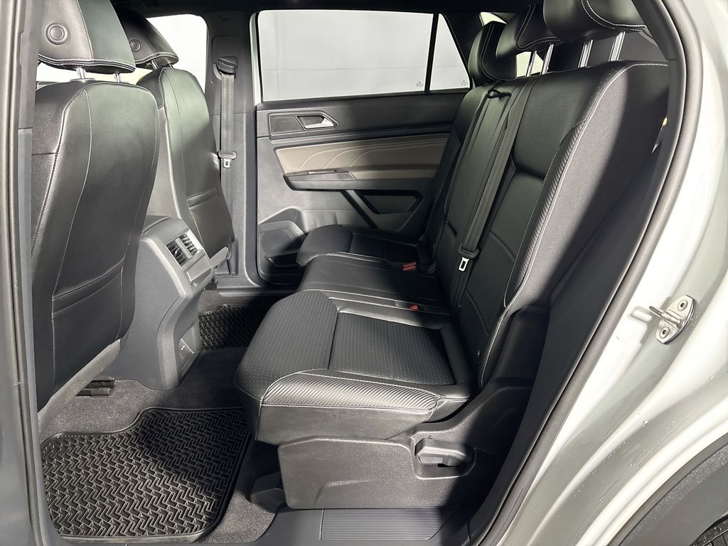 2023 Volkswagen Atlas Cross Sport 2.0T SE w/Technology