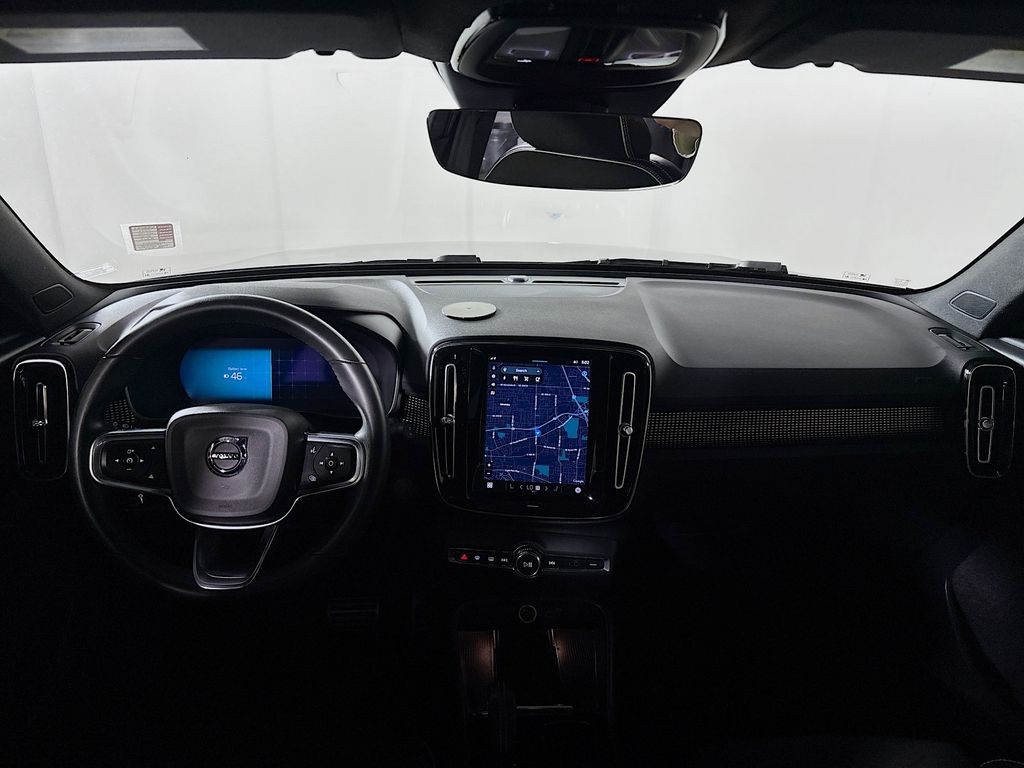 2022 Volvo XC40 Recharge Pure Electric P8 Plus
